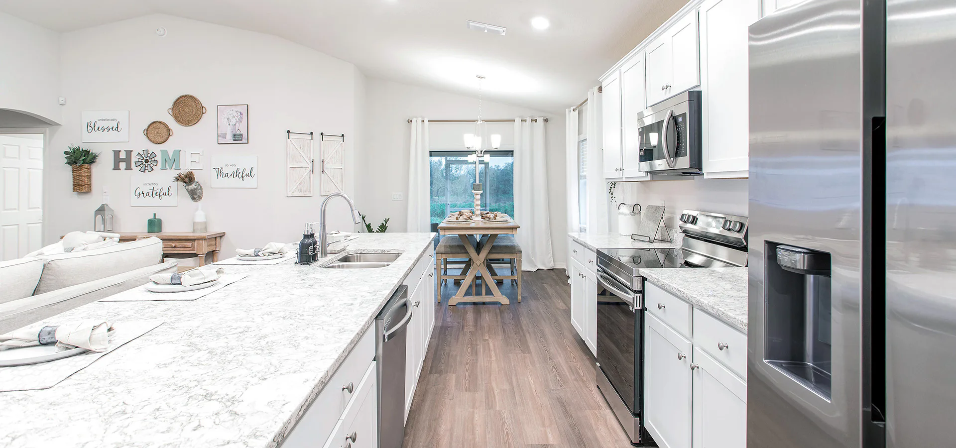 Farmhouse style kitchen in Eagle Lake new home