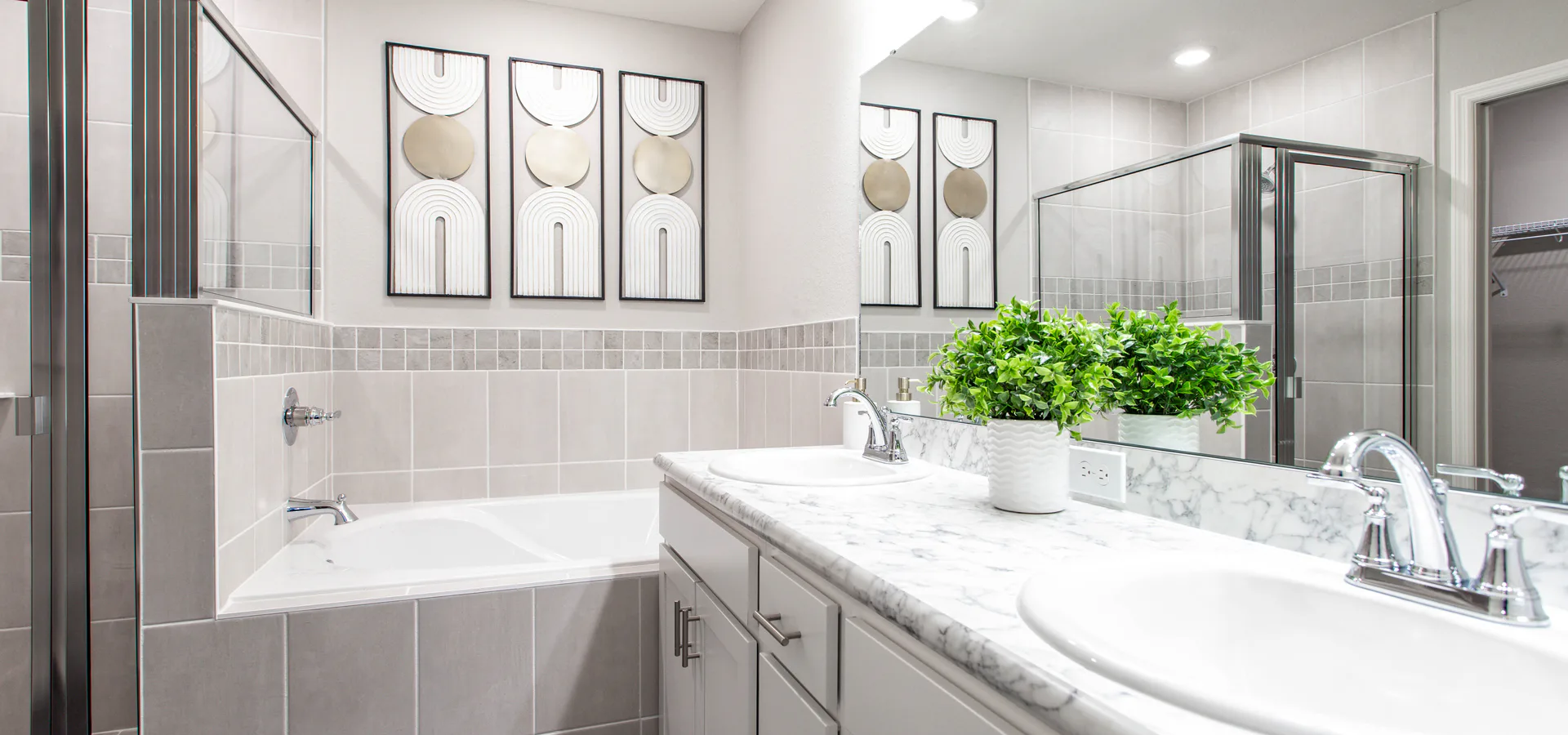 Luxurious en-suite owner's bathroom with a garden tub