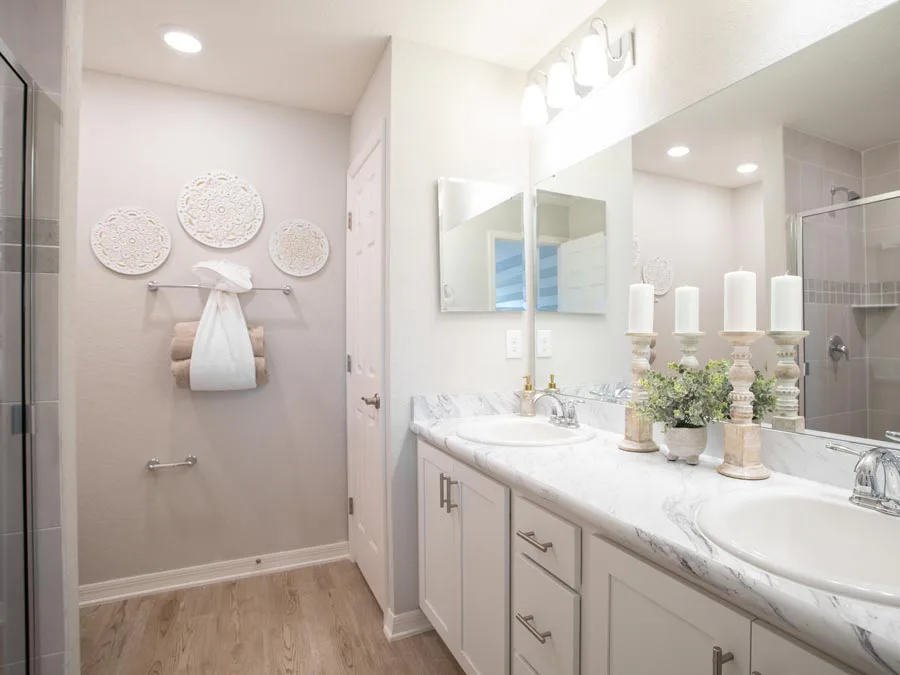 Room Amaryllis - Owner's Bath Page