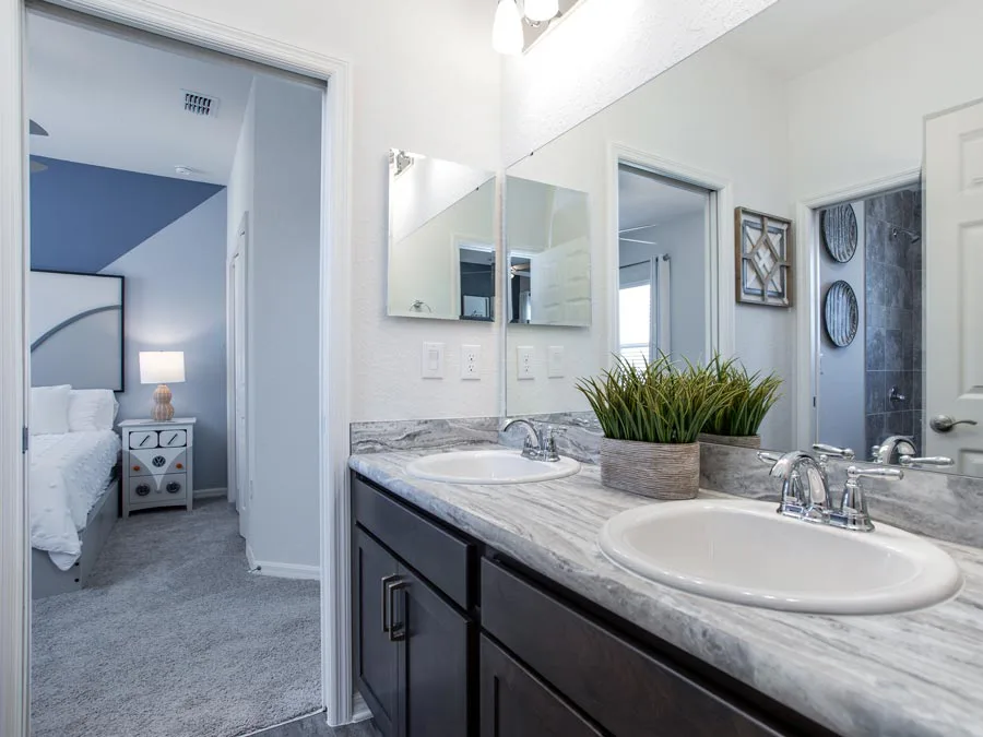 Room Shelby - Jack-and-Jill Bath Page