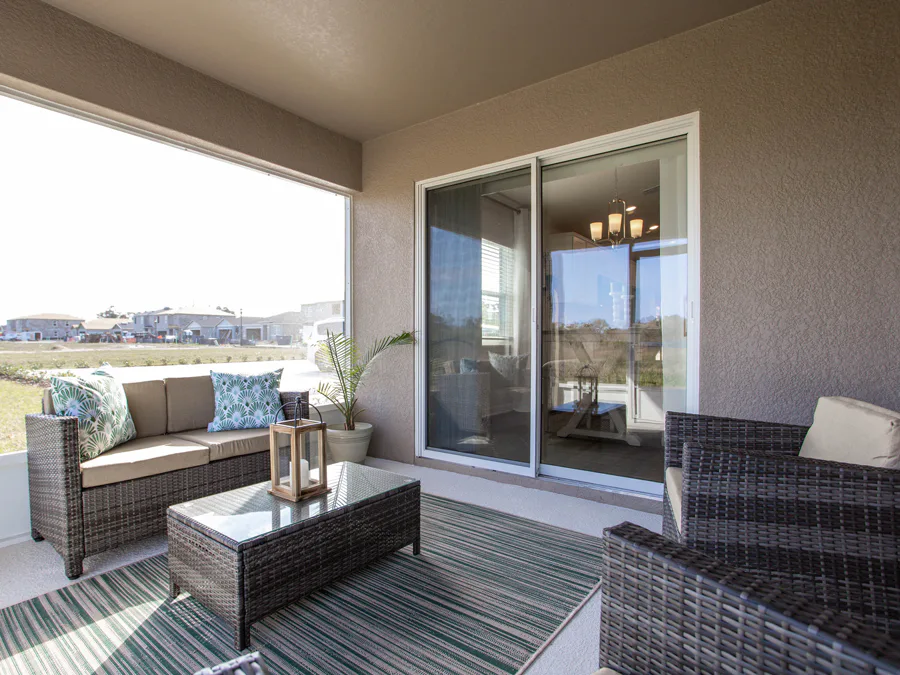 Room Parker - Lanai Page