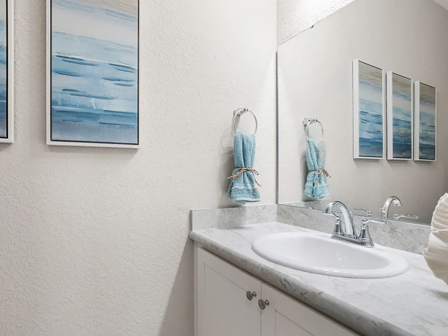 Room Aubrey - Powder Room Page