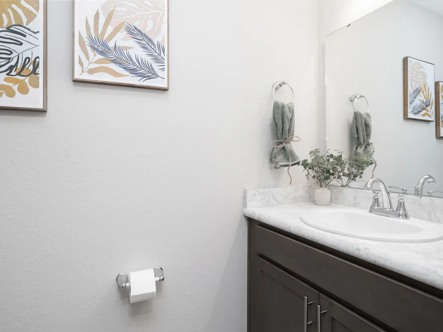 Room Magnolia - Powder Room Page