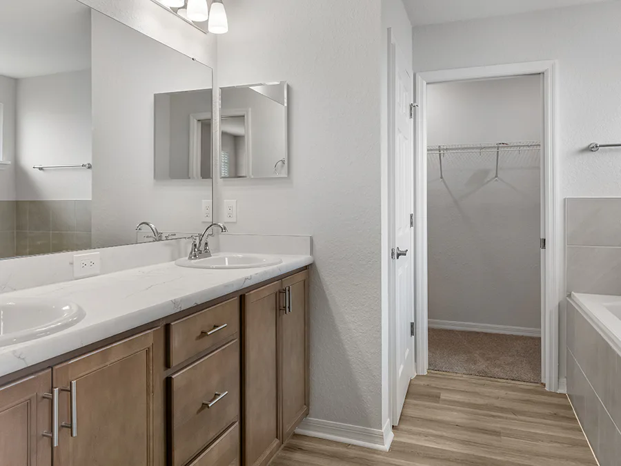 Room Wesley II - Owner's Bath Page
