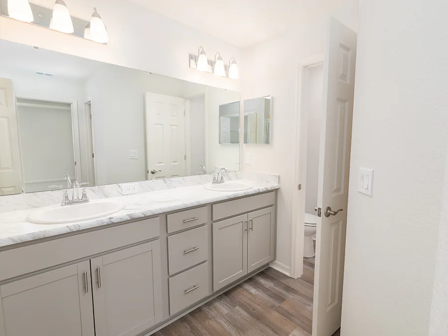 Room Serendipity - Owner's Bath Page