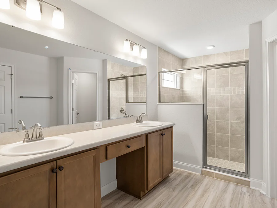 Room Ryleigh-Owner's Suite Bath Page