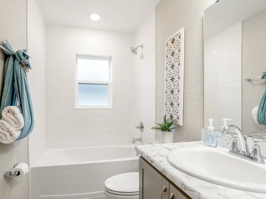 Room Parker - Hall Bath Page