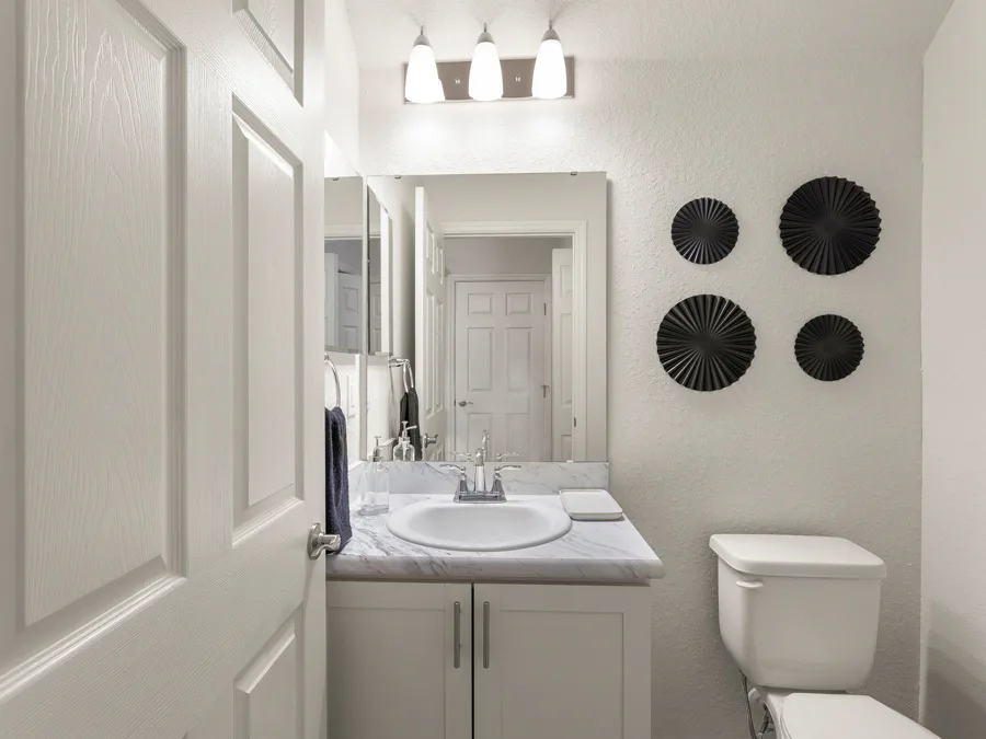 Room Flora - Powder Room Page