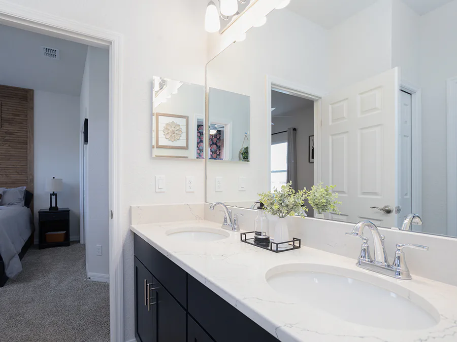 Room Shelby - Jack-and-Jill Bath Page