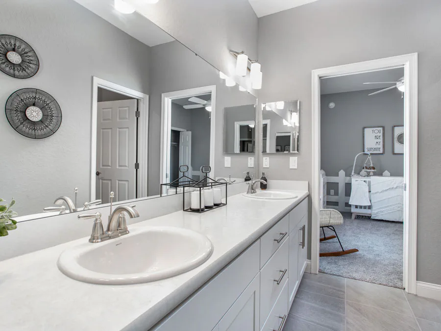 Room Waylyn - Jack-and-Jill Bath Page