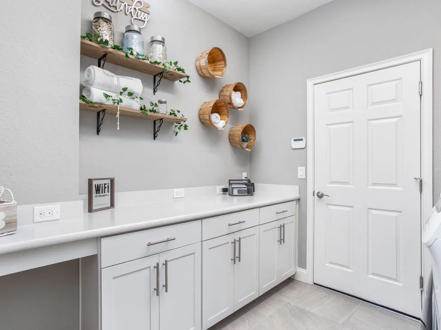 Room Waylyn - Laundry Room with Drop Zone Page