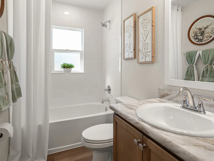 Room Parker - Hall Bath Page