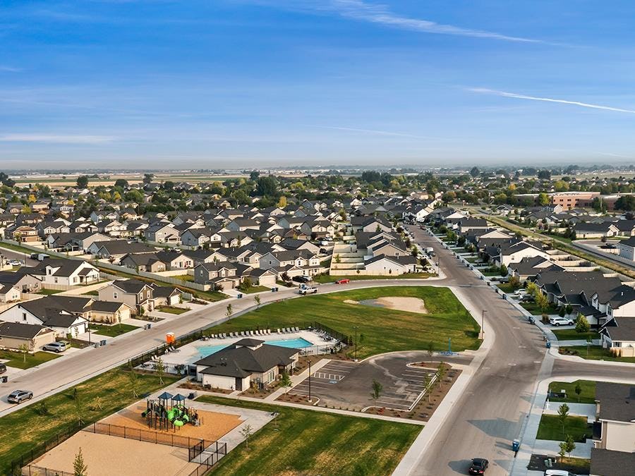 Adams Ridge by Hubble Homes